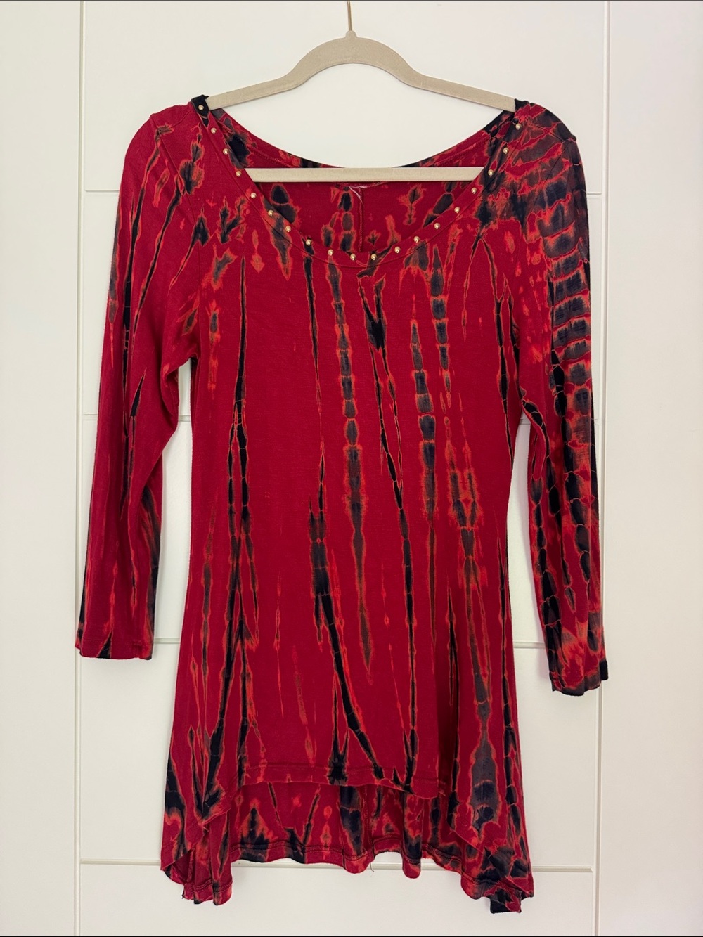 Women’s Red Tie-Dye Long Sleeve Top